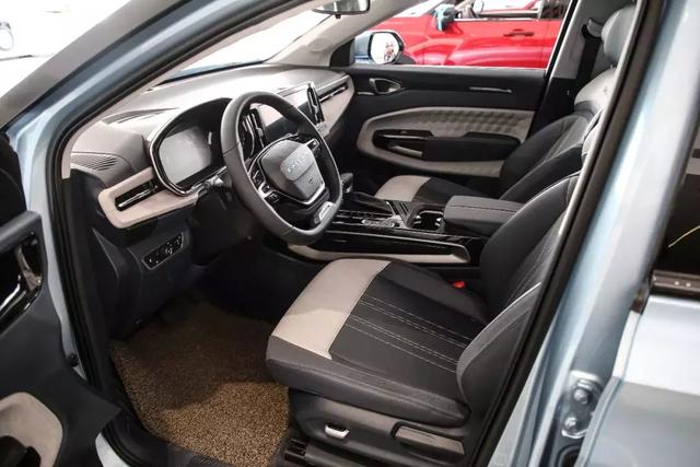 4S深度探店，成都车展这几款新车型，在这也能找到