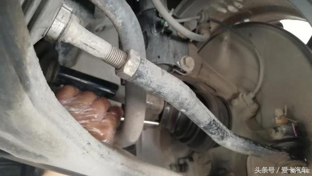 出现不定时异响，众泰T600半轴球笼加油！