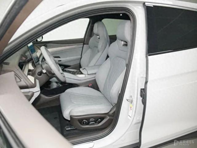 30.18万起，腾势N7终于上市了！云辇-A+双快充，还有对手吗？