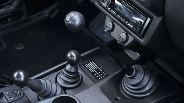 现在还能开到40年前的“新车”？俄系车代表拉达NIVA有多硬核