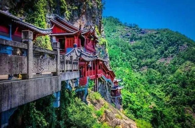 杭黄高铁正式通车，沿线经过7个5A级景区｜附时刻表