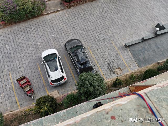 汉EV耗电22爬上红拉山垭口，遇到牛人改装增程式电三轮游全国