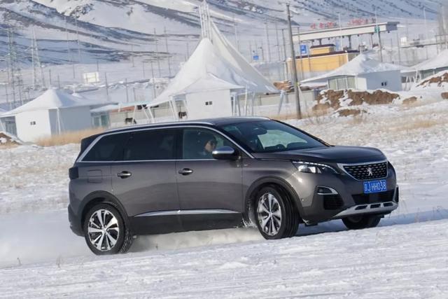 1.8T+8AT，这台前驱SUV也能玩冰上漂移，你敢信？