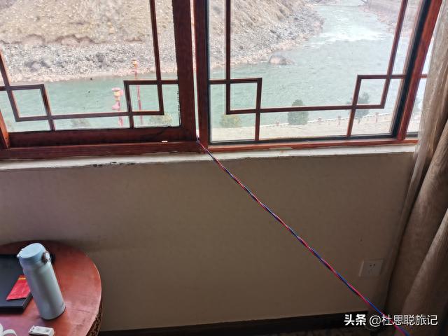 汉EV耗电22爬上红拉山垭口，遇到牛人改装增程式电三轮游全国