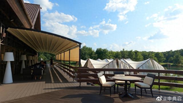 老华人爱思带我逛哈尔科夫，结果到了他家后花园，聊异国开挂逆袭