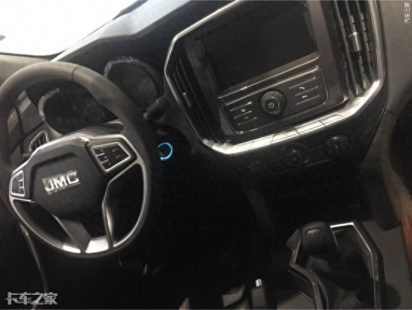 强有力的品牌支撑，家用皮卡主流水准，江铃域虎7好开又省心