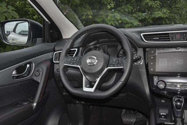 逍客全速段智能导航 紧随同伴不掉队