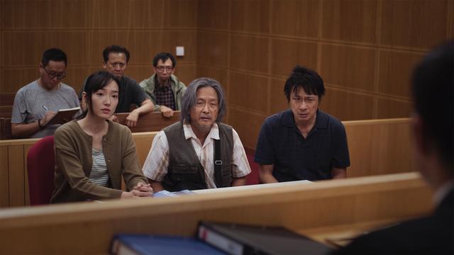 林家栋的《手卷烟》：落魄古惑仔倒卖金钱龟，港片复兴有望