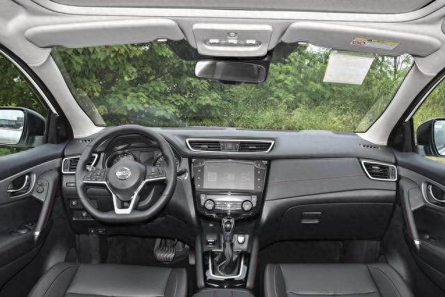 逍客全速段智能导航 紧随同伴不掉队