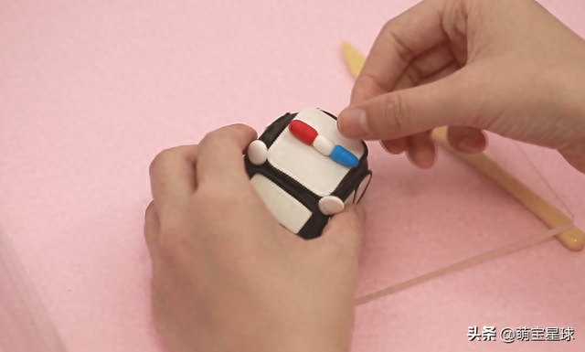 「粘土小汽车」我们做几辆小汽车和迪伦一起去冒险吧