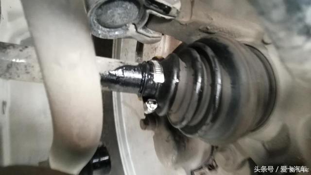 出现不定时异响，众泰T600半轴球笼加油！