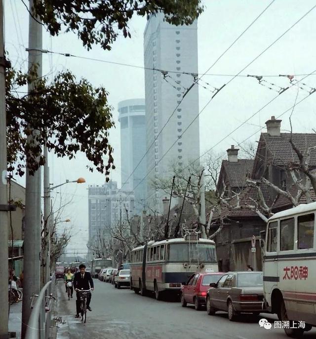 你还记得当年被BB机冠名的3条公交线路吗？