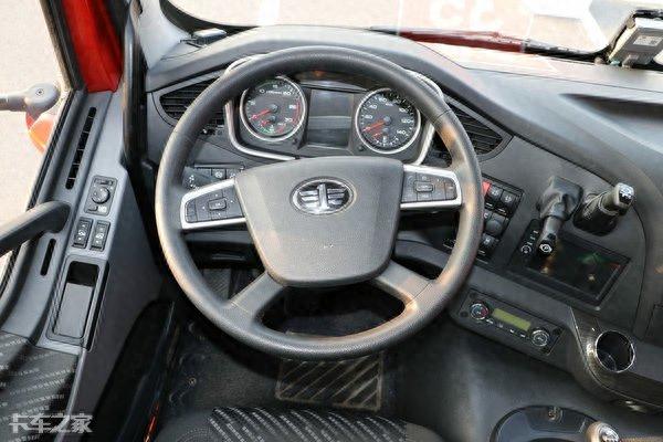 总长20米，还是国六排放，解放J6中置轴货车来了