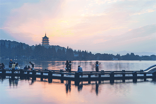 杭黄高铁正式通车，沿线经过7个5A级景区｜附时刻表