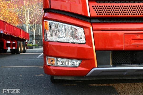 总长20米，还是国六排放，解放J6中置轴货车来了