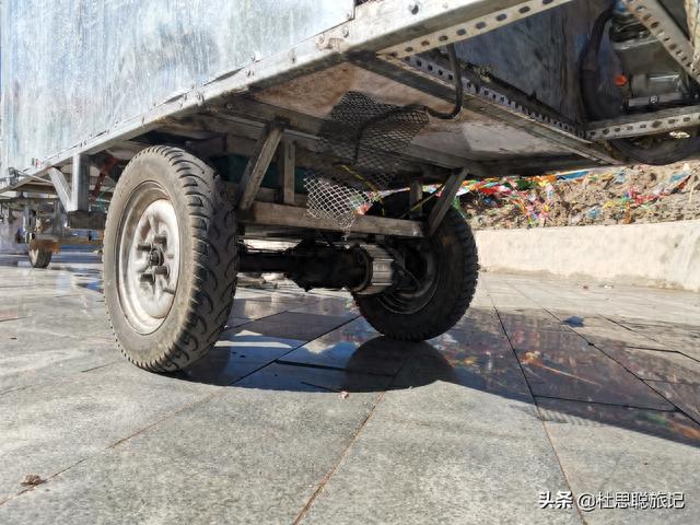 汉EV耗电22爬上红拉山垭口，遇到牛人改装增程式电三轮游全国