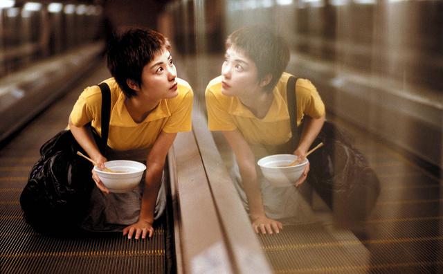 林家栋的《手卷烟》：落魄古惑仔倒卖金钱龟，港片复兴有望