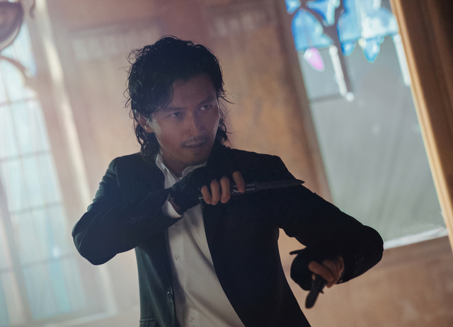 林家栋的《手卷烟》：落魄古惑仔倒卖金钱龟，港片复兴有望