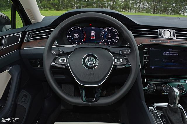 巩固标杆地位 试驾新款一汽-大众迈腾