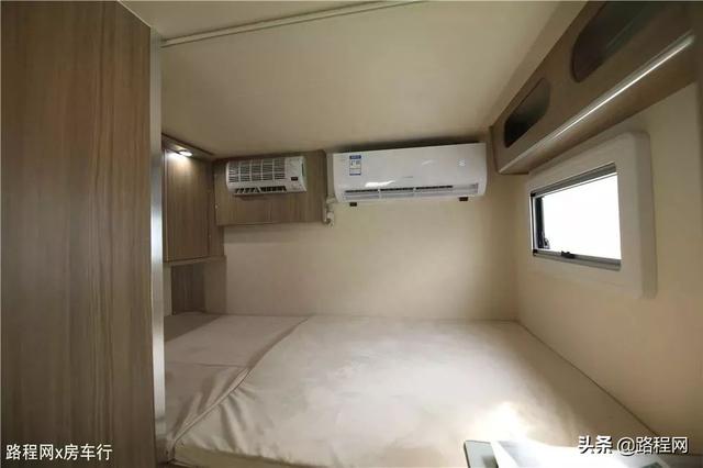 内饰温馨，配置齐全的四款高性价实用型科发房车