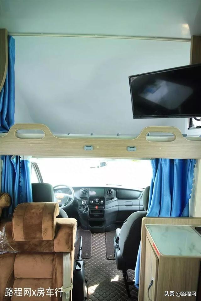 内饰温馨，配置齐全的四款高性价实用型科发房车