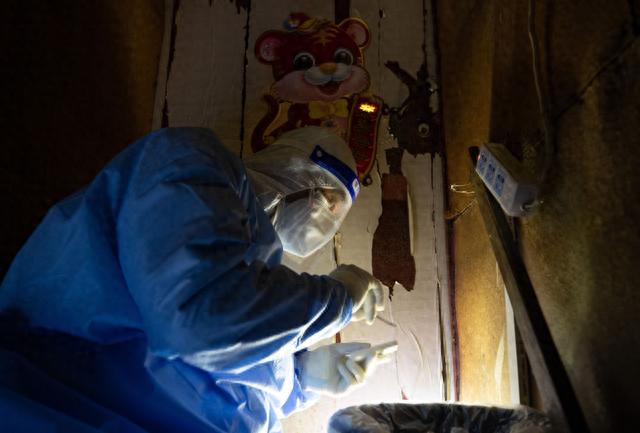 我在现场·照片背后的故事｜浦东封控后第二天，我回到上海……