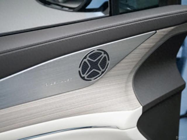 30.18万起，腾势N7终于上市了！云辇-A+双快充，还有对手吗？