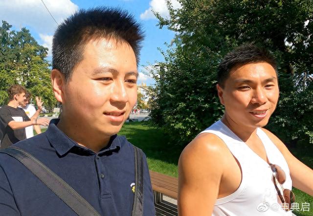 老华人爱思带我逛哈尔科夫，结果到了他家后花园，聊异国开挂逆袭