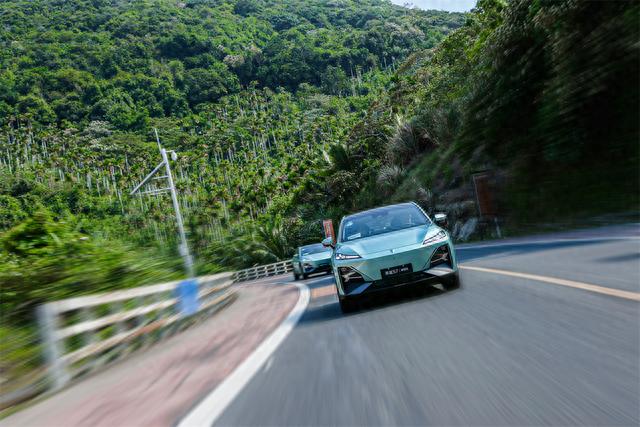 试驾｜长安深蓝S7：面面俱到，藏有惊喜