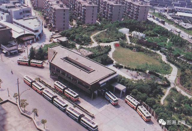 你还记得当年被BB机冠名的3条公交线路吗？