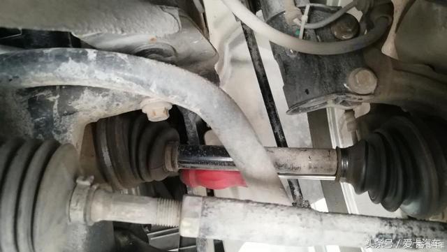 出现不定时异响，众泰T600半轴球笼加油！