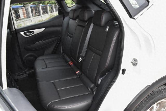 逍客全速段智能导航 紧随同伴不掉队