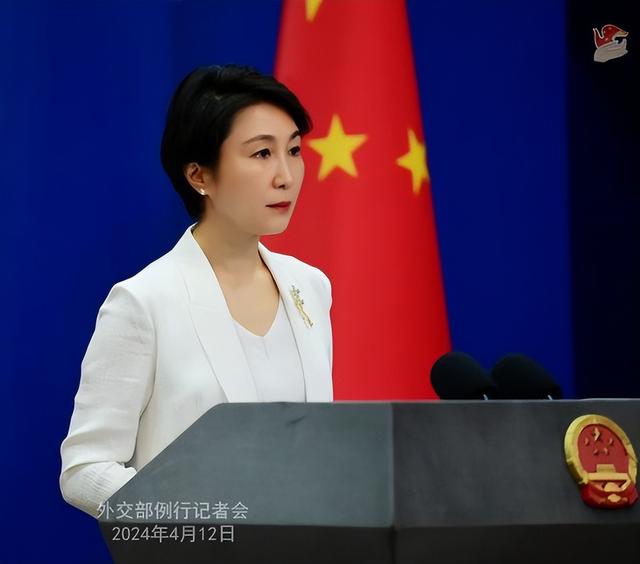 美日菲开会谋反华，美国一边威胁中国，一边求中国帮忙，尽想好事