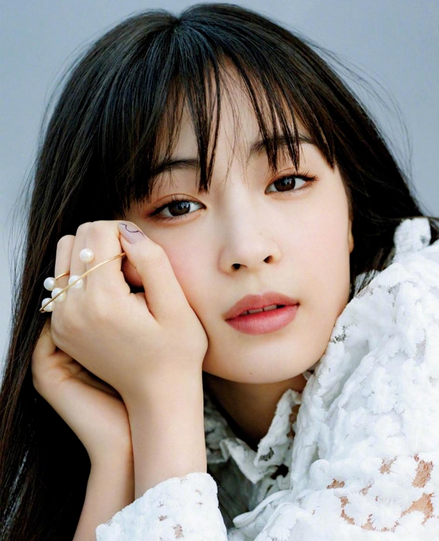 日本最美女星Top3-广濑铃，人间尤物，人美身材好，美女图写真集