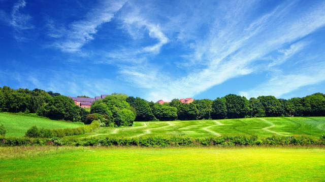 我同时借给两个妹妹10万，一个拉黑我，一个在我需要时送来100万