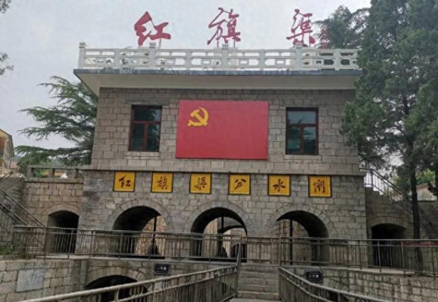 1960年，红旗渠工程总设计师吴祖太27岁牺牲，杨贵当众痛哭不已